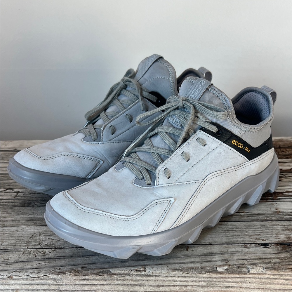 ECCO Mx W Leather Outdoor Sneakers EU 40 9 9.5 US